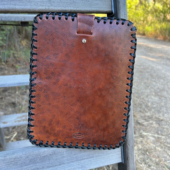Handmade leather iPad case signed and stamped by Nevada artist - Picture 2 of 7